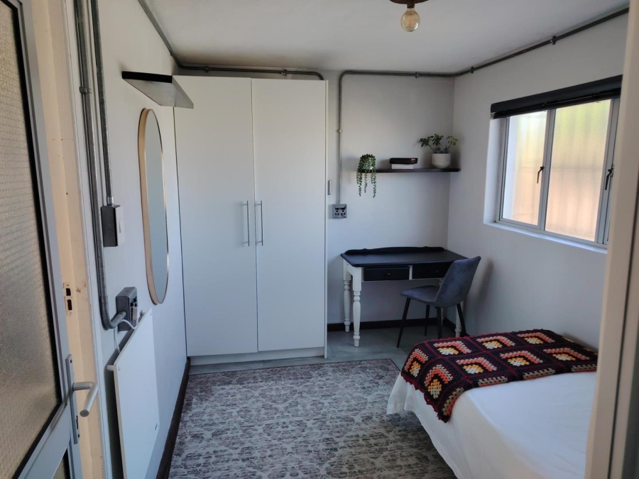 1 Bedroom Property for Sale in Loevenstein Western Cape